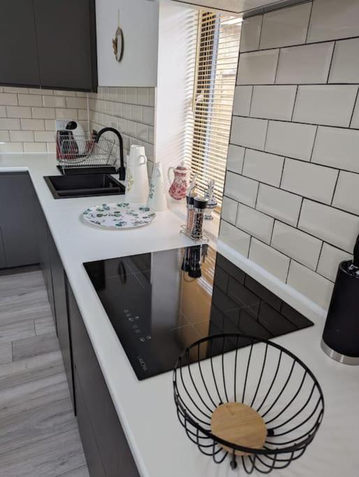 7 Guests - 4 Bedroom - Free Wi-Fi - Кеттерінг Екстер'єр фото